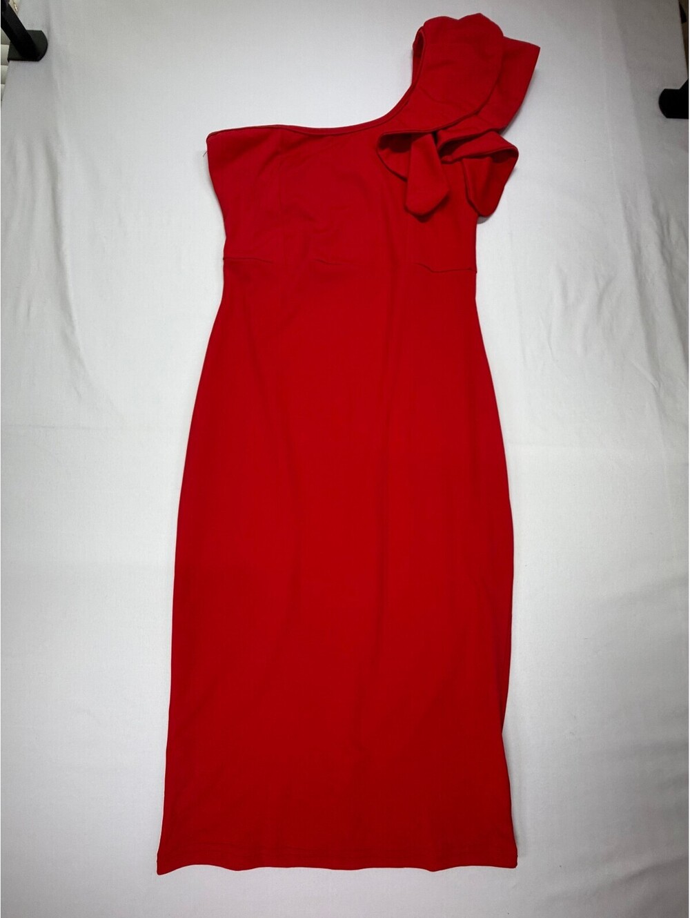 Mokoru Women's Sheath Dress One-Shoulder Ruffle Midi Solid Size Medium Red NWT - Picture 2 of 12